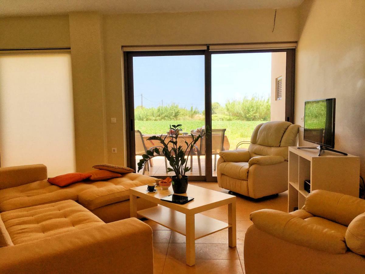 Stellar Beachhouse Gerani  エクステリア 写真